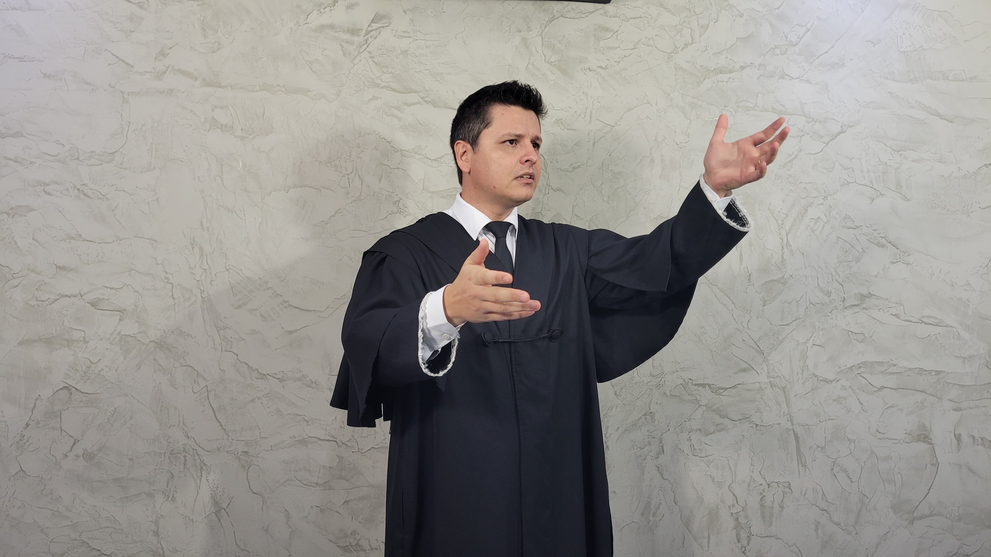 Dr. William Oliveira demonstrando técnicas de oratória